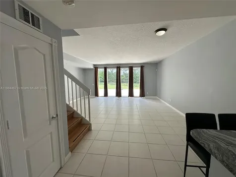 197 E Santa Barbara Way Palm Beach Gardens FL 33410