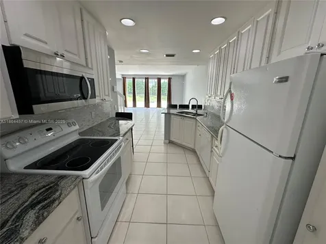 197 E Santa Barbara Way Palm Beach Gardens FL 33410