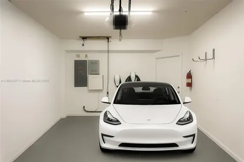 197 E Santa Barbara Way Palm Beach Gardens FL 33410