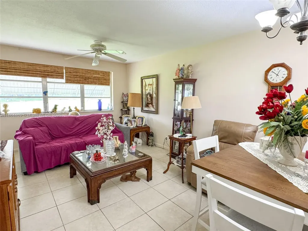 2300 Park Lane Hollywood FL 33021