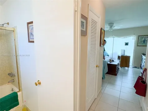 2300 Park Lane Hollywood FL 33021