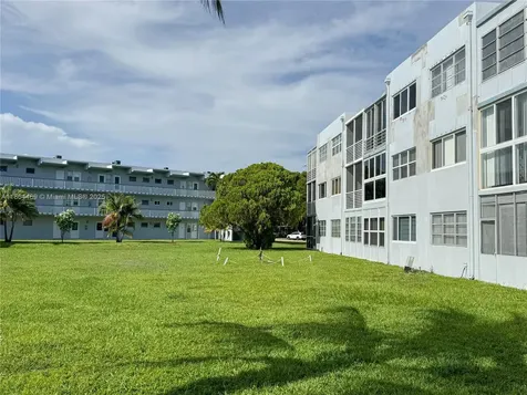 2300 Park Lane Hollywood FL 33021