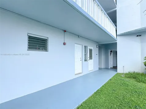 2300 Park Lane Hollywood FL 33021