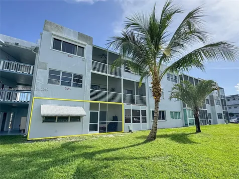 2300 Park Lane Hollywood FL 33021