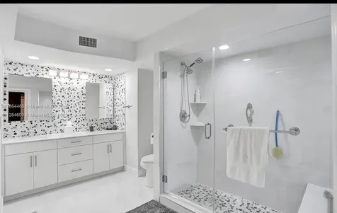 6423 E Collins Avenue Miami Beach FL 33141