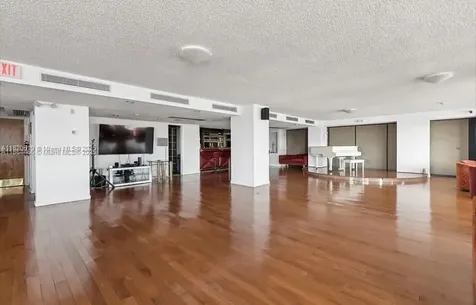 6423 E Collins Avenue Miami Beach FL 33141