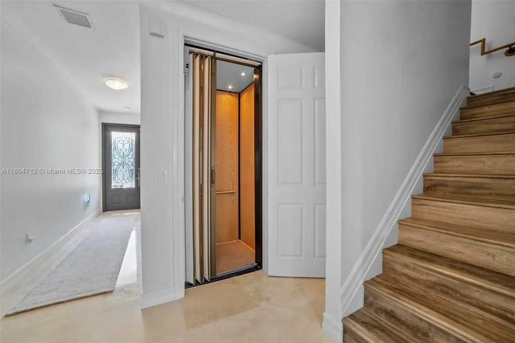 542 NE 17th Avenue Fort Lauderdale FL 33301