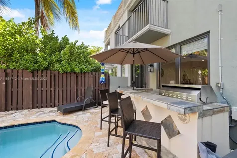 542 NE 17th Avenue Fort Lauderdale FL 33301