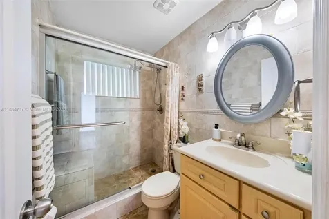 897 W 36th Street Hialeah FL 33012