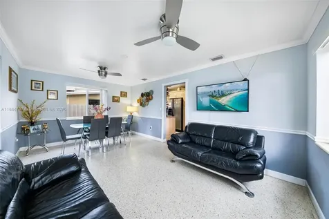 897 W 36th Street Hialeah FL 33012
