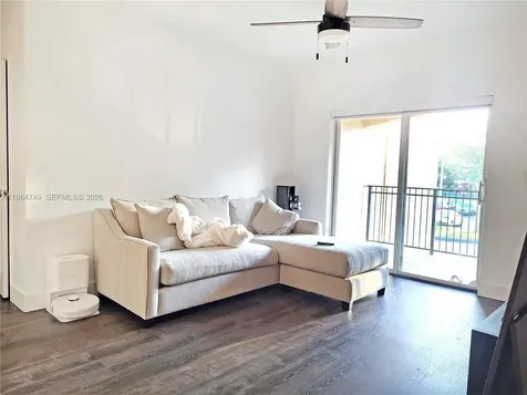 101 SW 117th Avenue Pembroke Pines FL 33025