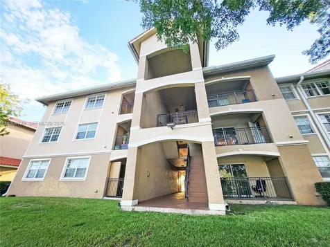 101 SW 117th Avenue Pembroke Pines FL 33025