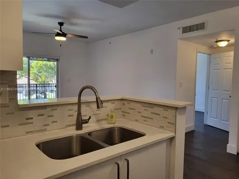101 SW 117th Avenue Pembroke Pines FL 33025