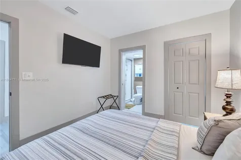 1390 NE 150th Street Miami FL 33161