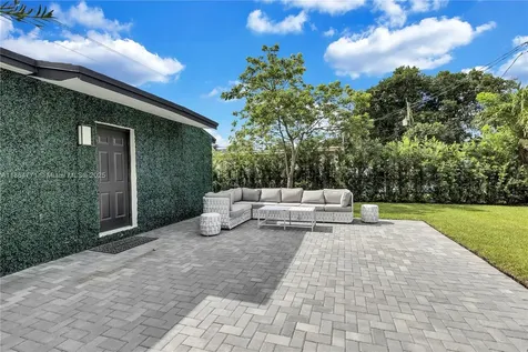 1390 NE 150th Street Miami FL 33161