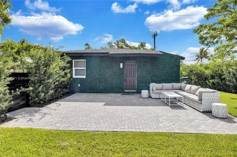 1390 NE 150th Street Miami FL 33161
