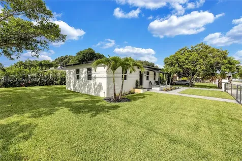 1390 NE 150th Street Miami FL 33161