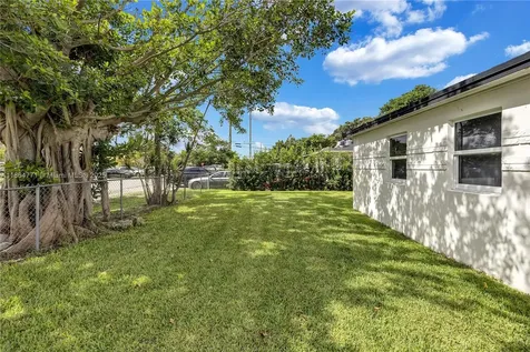 1390 NE 150th Street Miami FL 33161