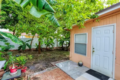 15825 SW 305th Terrace Homestead FL 33033