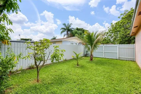 15825 SW 305th Terrace Homestead FL 33033