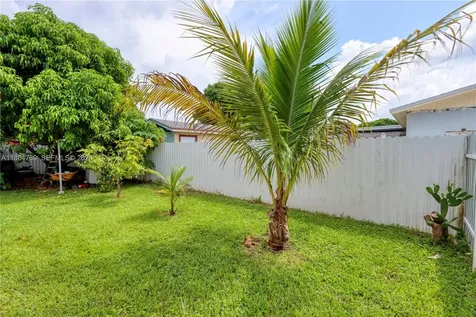 15825 SW 305th Terrace Homestead FL 33033