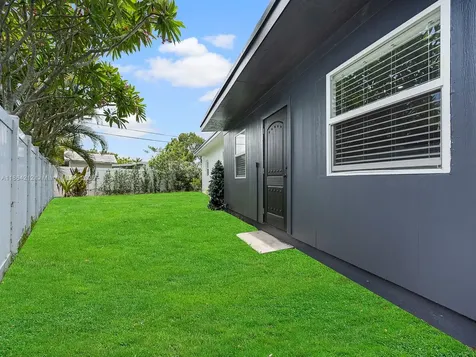 3106 SW 14th Street Fort Lauderdale FL 33312