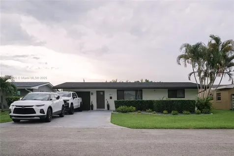 8811 NW 15th Street Pembroke Pines FL 33024