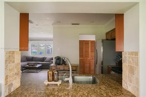 8811 NW 15th Street Pembroke Pines FL 33024