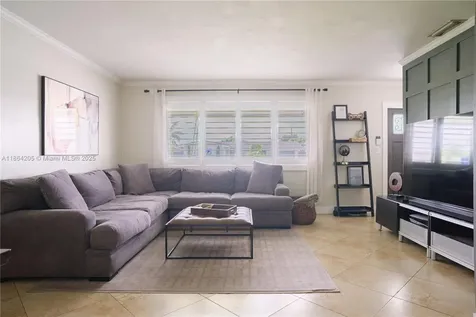 8811 NW 15th Street Pembroke Pines FL 33024