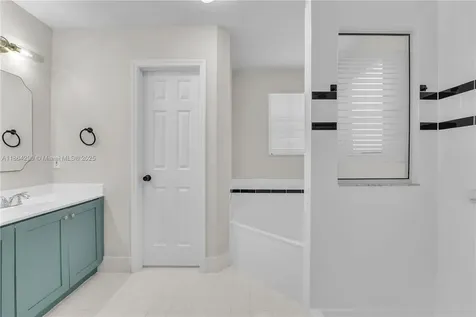 1125 Doveplum Street Hollywood FL 33019