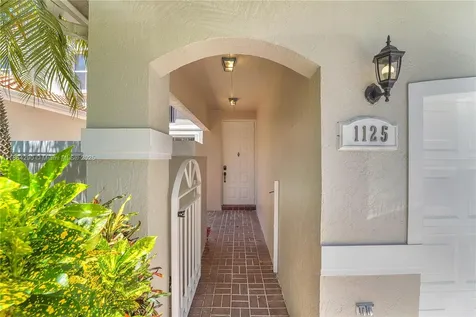 1125 Doveplum Street Hollywood FL 33019