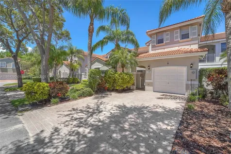 1125 Doveplum Street Hollywood FL 33019