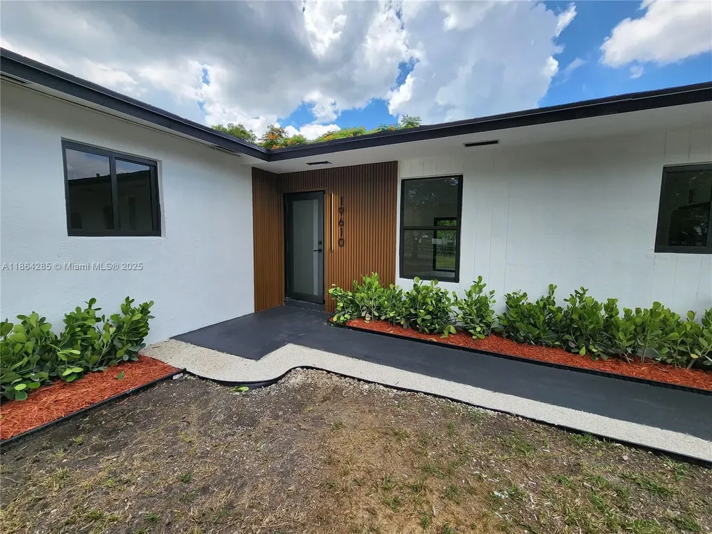 19610 SW 117th Avenue Miami FL 33177