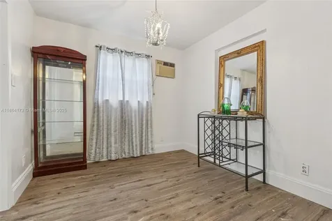 3771 SW 44th Avenue West Park FL 33023