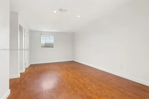 3771 SW 44th Avenue West Park FL 33023