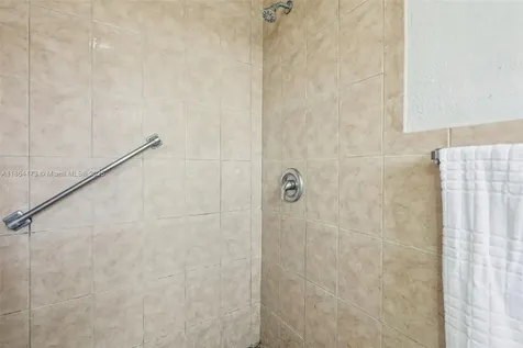3771 SW 44th Avenue West Park FL 33023