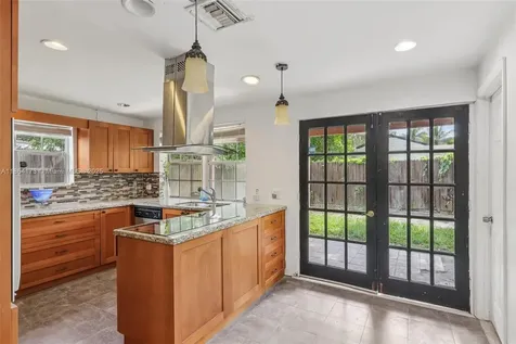 3771 SW 44th Avenue West Park FL 33023