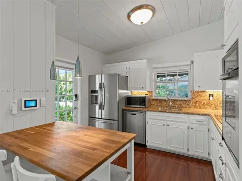 9310 SW 70th Avenue Pinecrest FL 33156