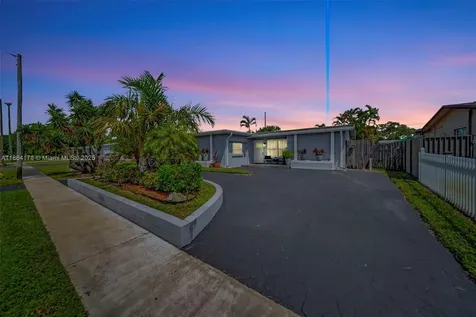 6361 Liberty Street Hollywood FL 33024