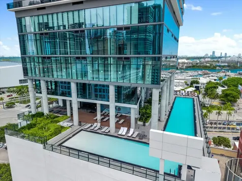398 NE 5th Street Miami FL 33132