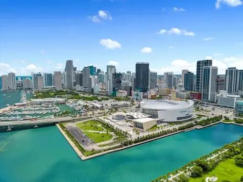 398 NE 5th Street Miami FL 33132