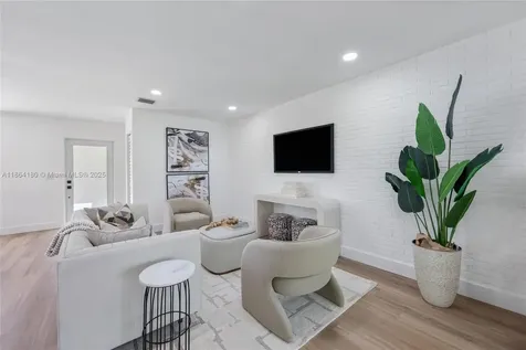 600 SW 64th Parkway Pembroke Pines FL 33023