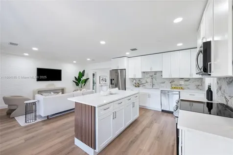 600 SW 64th Parkway Pembroke Pines FL 33023