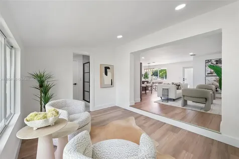 600 SW 64th Parkway Pembroke Pines FL 33023