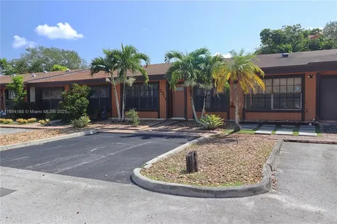2311 Elm Court Pembroke Pines FL 33026