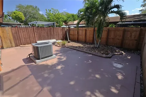 2311 Elm Court Pembroke Pines FL 33026