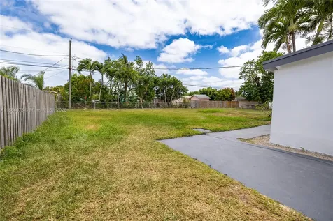1625 NW 9th Court Homestead FL 33030
