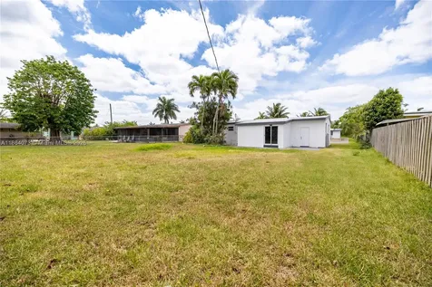 1625 NW 9th Court Homestead FL 33030
