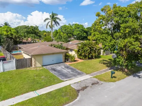 7821 NW 45th Street Lauderhill FL 33351