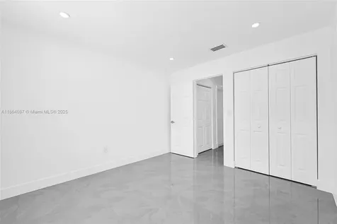5348 SW 142nd Place Miami FL 33175